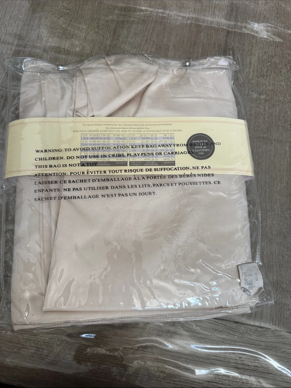 Williams-Sonoma Hotel round Tablecloth NEW